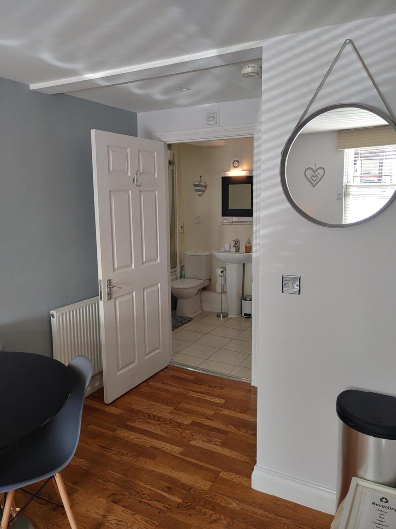The Bath House Apartments - Free 1St Breakfast - Free Parking Exteriér fotografie